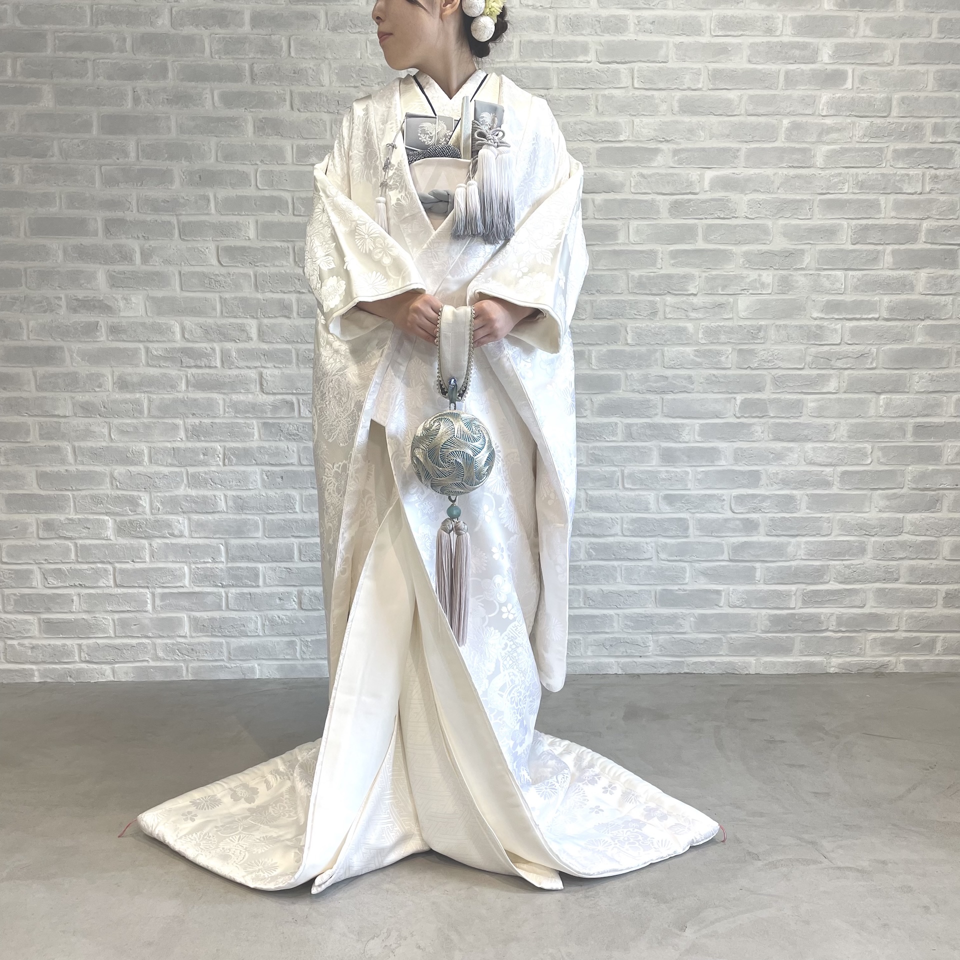白無垢 春秋雪輪鼓