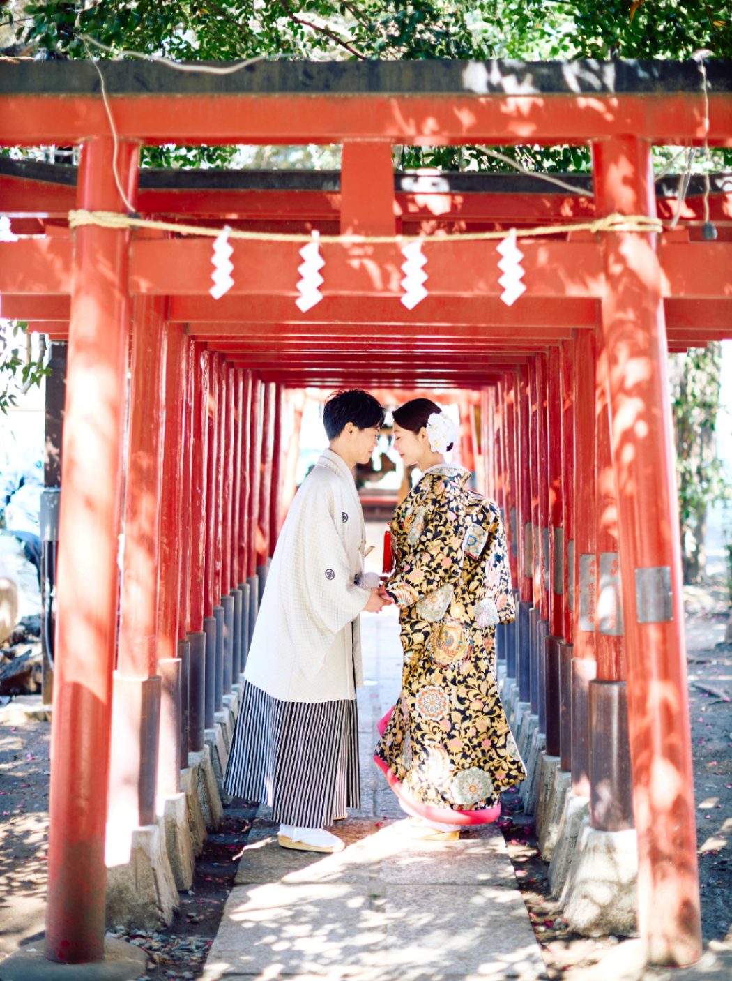 和装フォトウェディング事例（3）花園神社でのロケーション撮影